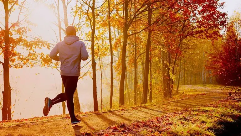 Rudens ir klāt! Kā sportošana palīdz cīnīties ar rudens nogurumu?